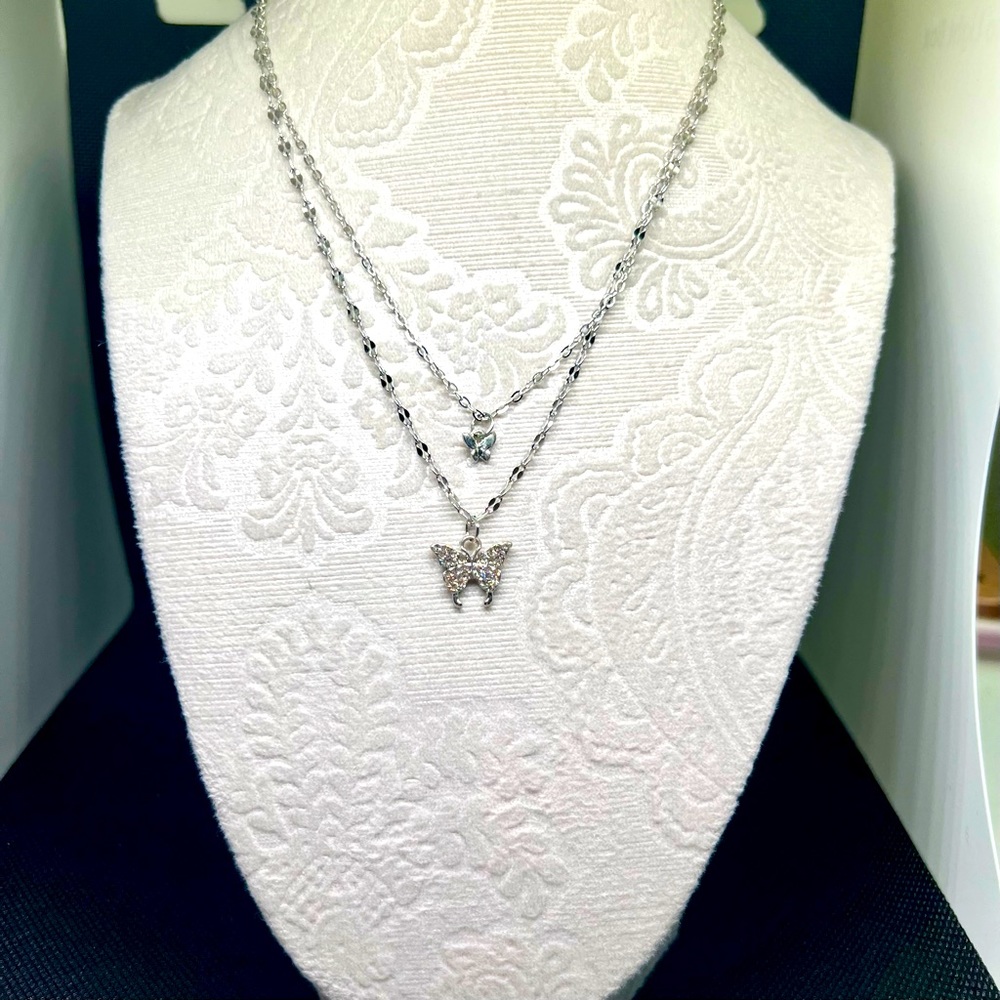 Butterfly necklace set